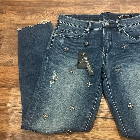 BLANKNYC Cropped Girlfriend Gemmed Jeans - Picture 3 of 13